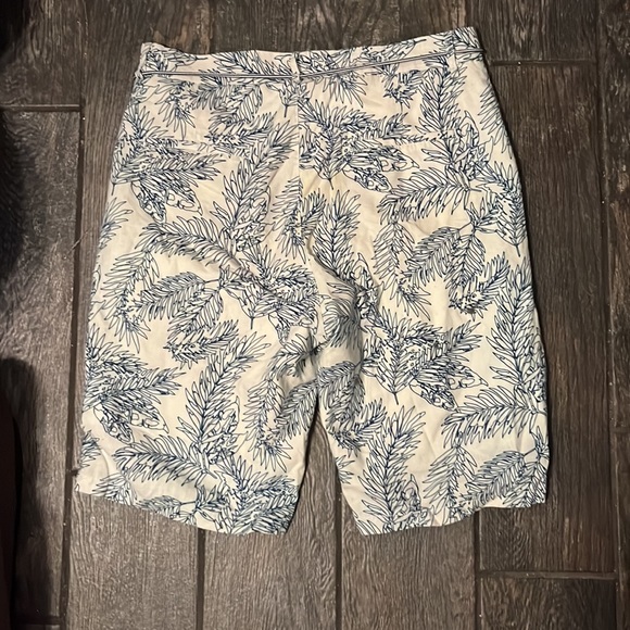 Grand Global Print Shorts - Picture 2 of 5